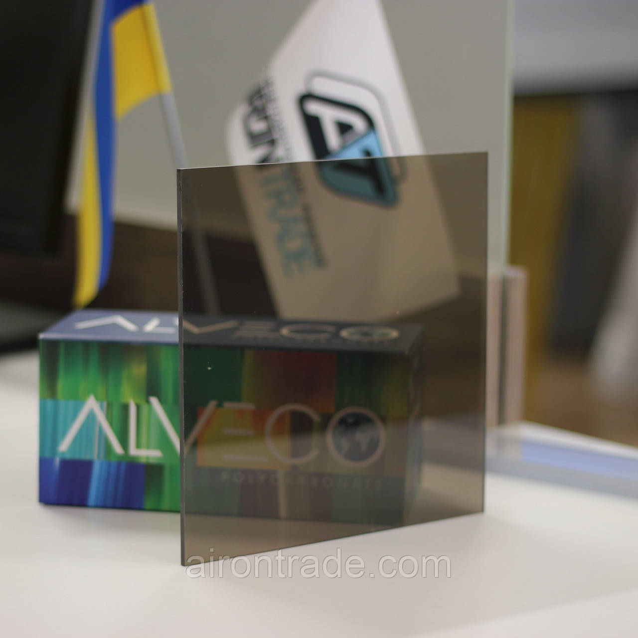 Монолітний полікарбонат Alvecomp 4 мм Бронза 2050x1523 мм