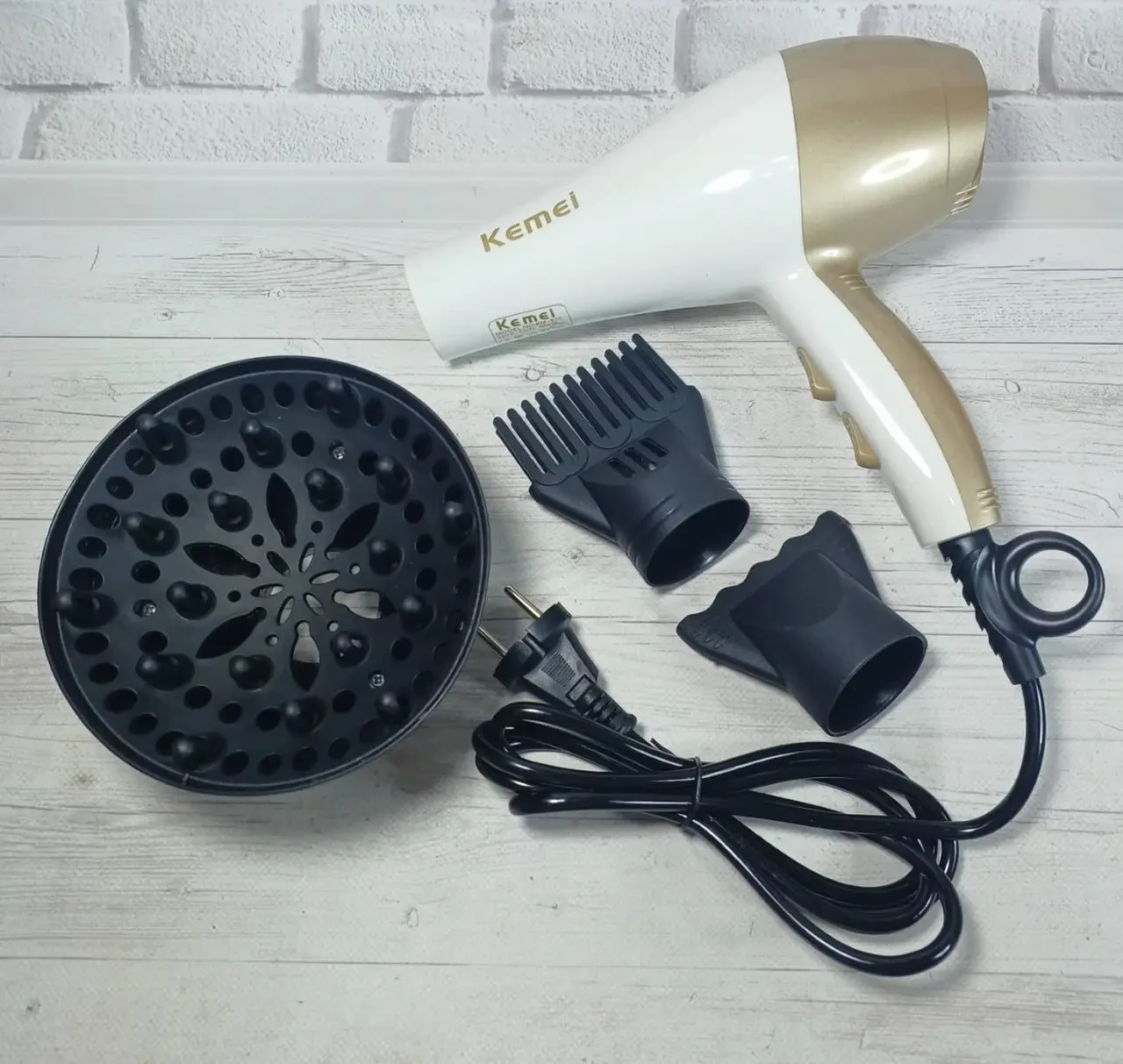 Фен для професійного та домашнього використання Kemei KM-810 з дифузором