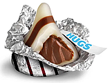 Шоколадні цукерки Hershey's Hugs Milk Chocolate and White Creme 456г, фото 3