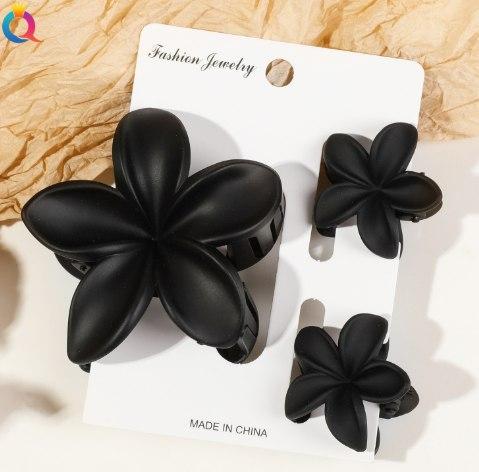 Набір трендових заколок-зажимів "Плюмерія" Чорний матовий, 3 шт, фото 1