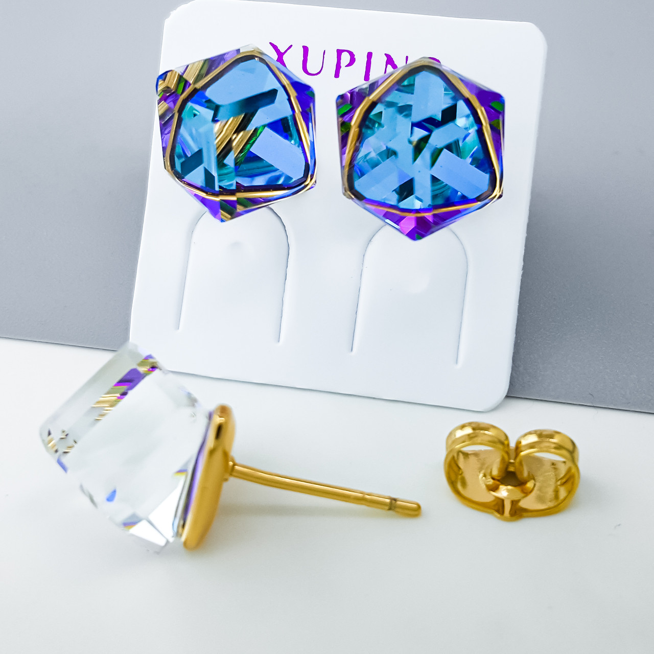 Сережки цвяшки, Куб з синім Swarovski, медсплав Xuping позолота 18K