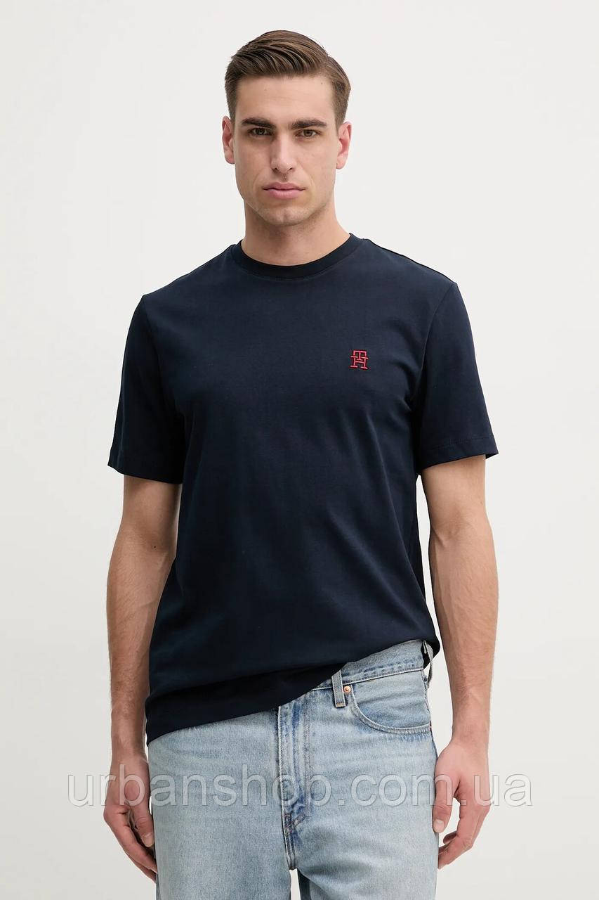 Urbanshop com ua Бавовняна футболка Tommy Hilfiger чоловіча колір синій з аплікацією MW0MW39256 РОЗМІРИ