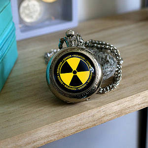 Кишеньковий  годинник  DANGER RADIATION знак радіації на цепочці Бронза Серебро