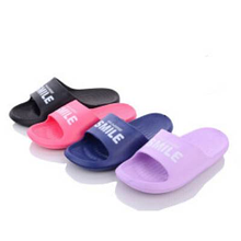 Тапки жіночі матеріал гума розмір 36-41 колір показаний на зображенні в пакованні від 6 шт.