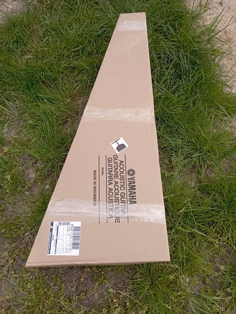 Гитара классическая Yamaha C40 (чехол, копилка, медиатор, струна) - фото покупателей 1