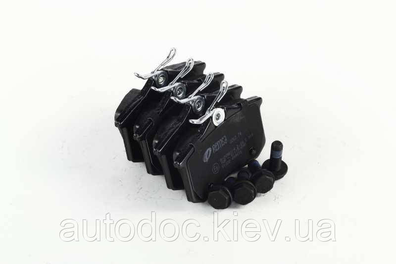 Колодка гальм. диск. AUDI A4 1.8-2.5 -04,A6 -05VW GOLF II-III -98,PASSAT -00 задн. (вир-во REMSA), арт.0263.74