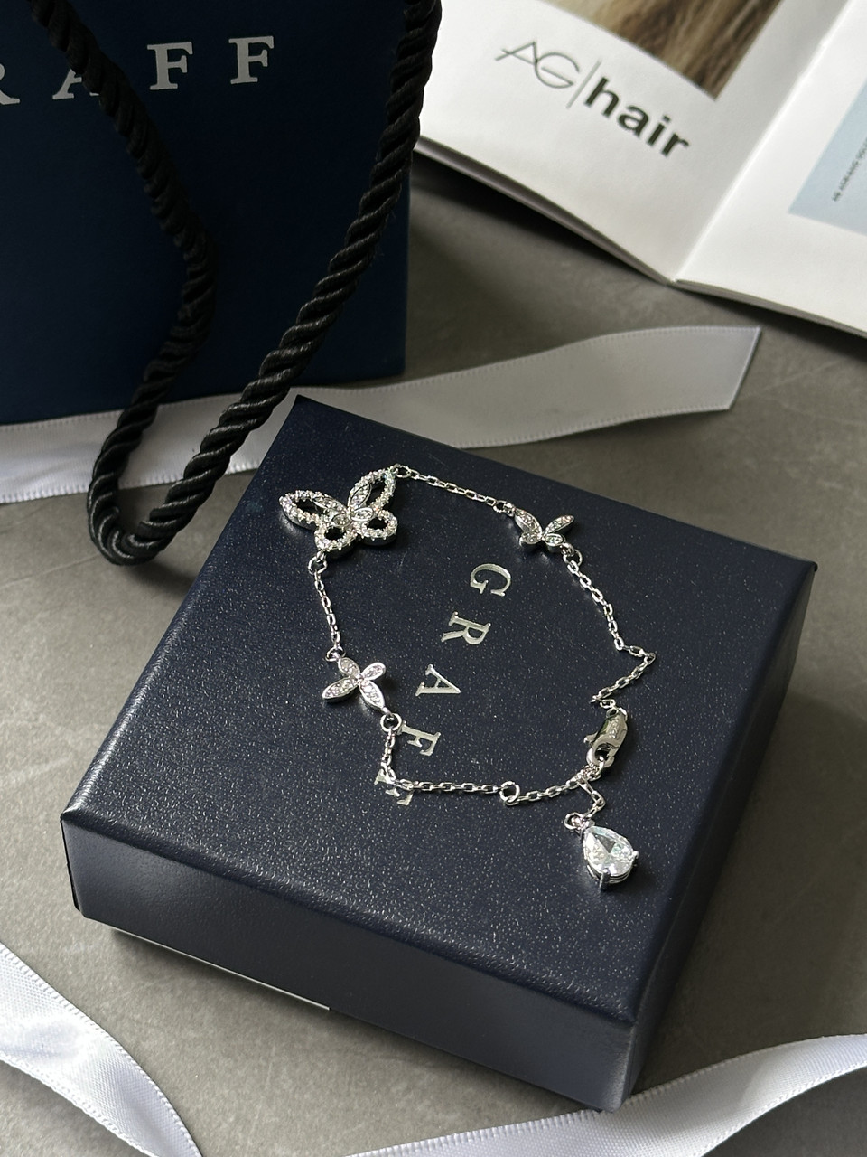 👑 Graff Butterfly Silhouette Diamond Pendant 18K White Gold one size