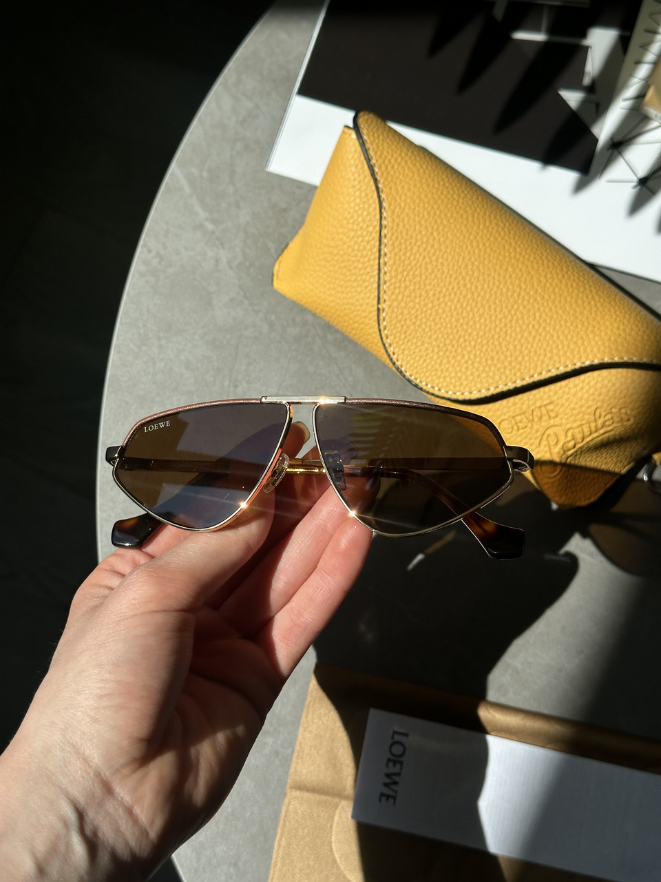 Жіночі брендові окуляри Loewe Brown/Gold LW40039U 002 61/8/143 61/8/143 люкс якість