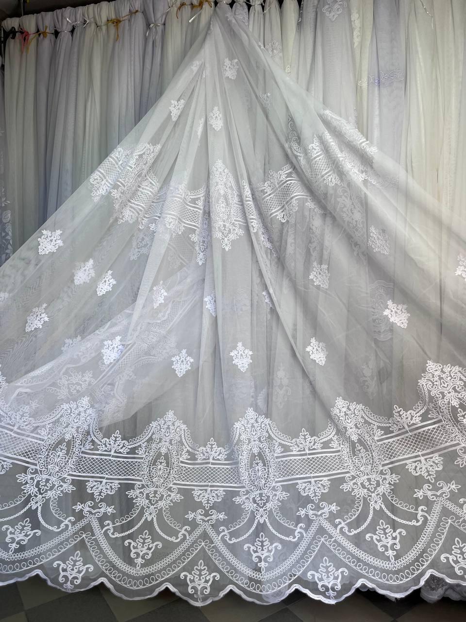 Тюль бамбук, вишивка шиніл заввишки 2,8 м. біла