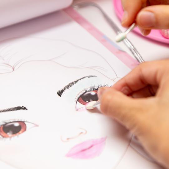 TOP Model творче портфоліо макіяжу з косметикою Make Up Studio 13164