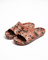Чоловічі шльопанці Crocs Classic Marbled Slide 211211-2EW Coffee Multi коричневі, фото 2