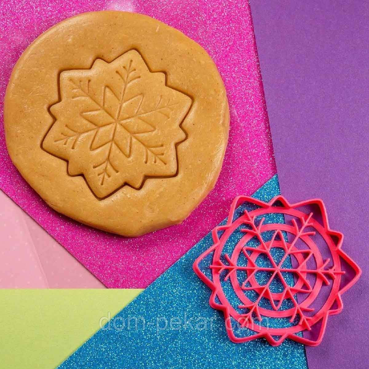 Сніжинка 4 вирубка для пряників 10*9 см (3D)