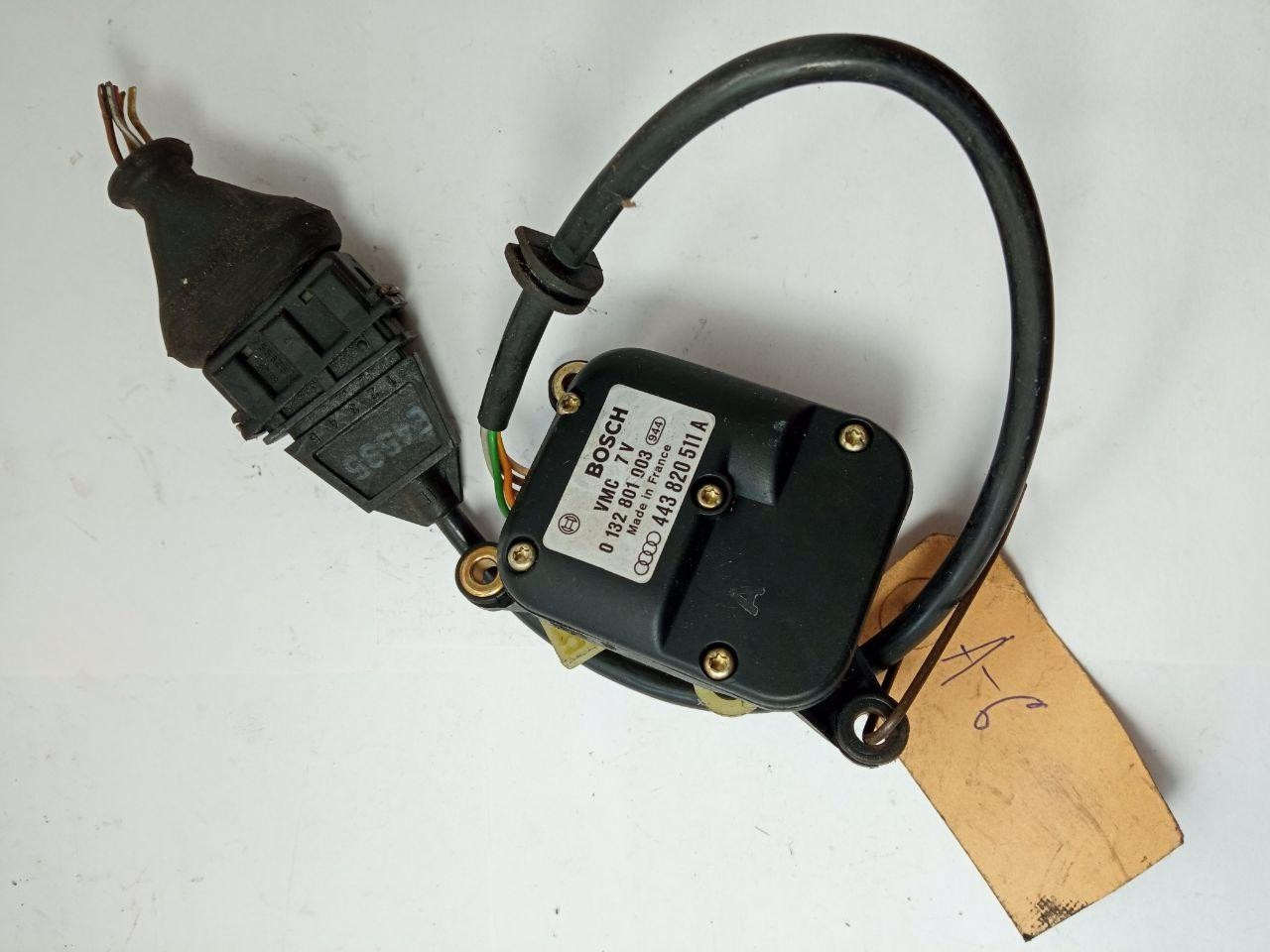 Моторчик пічки Audi A6 Bosch 0 132 801 003 / 0132801003 / 443 820 511 A / 443820511A