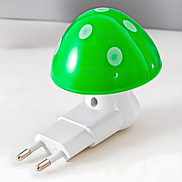 Дитячий світлодіодний нічник "Гриб" в розетку, з датчиком освітлення, 8x7см, Зелений (LED світильник від мережі)