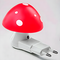 Дитячий світлодіодний нічник "Гриб" в розетку, з датчиком освітлення, 8x7см, Червоний (LED світильник від мережі)