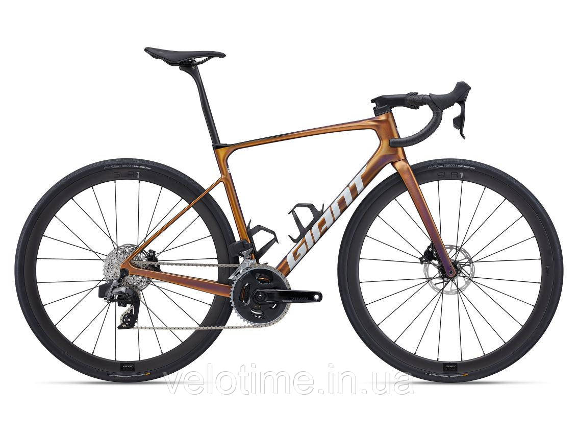 Giant Defy Advanced Pro 1 2025 (M Meteor Storm)