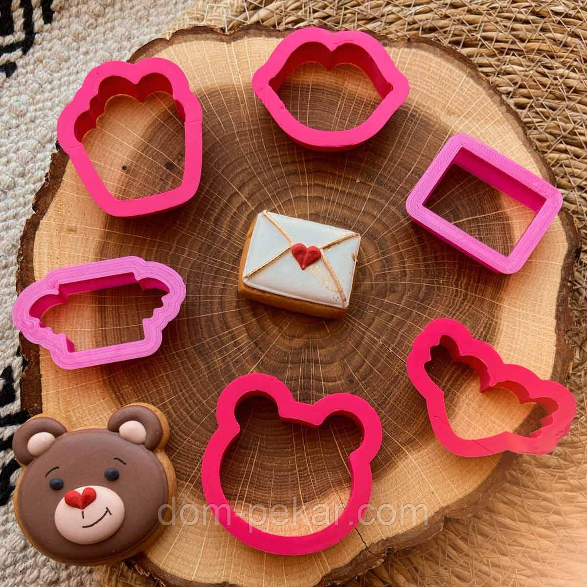 Валентинки 4 набір міні-вирубок для пряників 4,5 см 6 шт (3D)