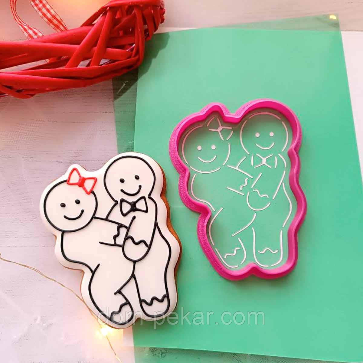 Прянична Камасутра 4 вирубка з трафаретом 9,5*6,5 см (TR-2)