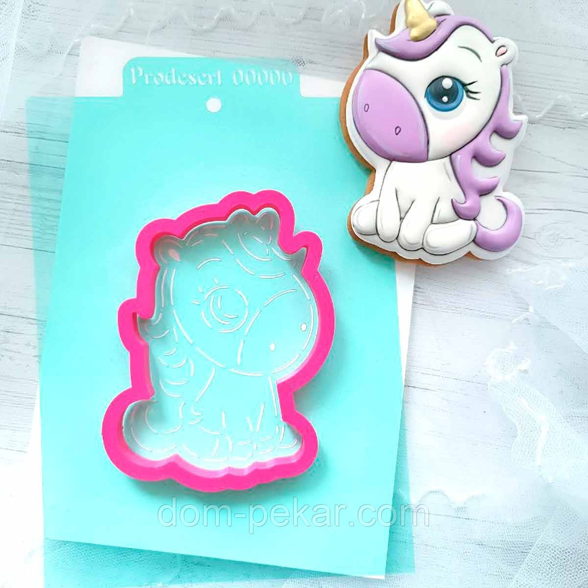 Єдиноріг 5 вирубка з трафаретом 10*7,6 см (TR-2)