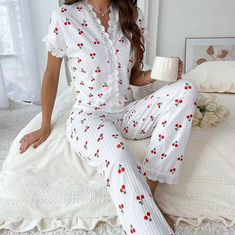 Піжамий комплект у рубчик з мереживом (кофта+штани)