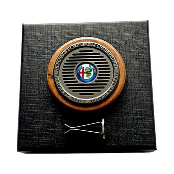 Ароматизатор металевий з деревом у дефлектор авто Alfa Romeo