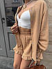 Бежевий жіночий літній легкий натуральний костюм-двійка з мусліну: короткі Шорти та Сорочка на ґудзиках, фото 4