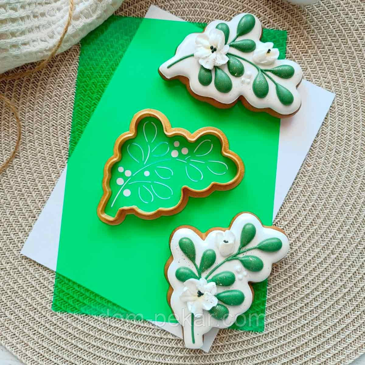 Гілочка Омели вирубка з трафаретом 7*8,5 см (TR-2)