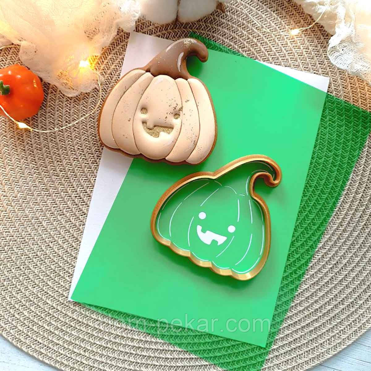 Гарбуз 5 вирубка з трафаретом 8*7,6 см (TR-2)