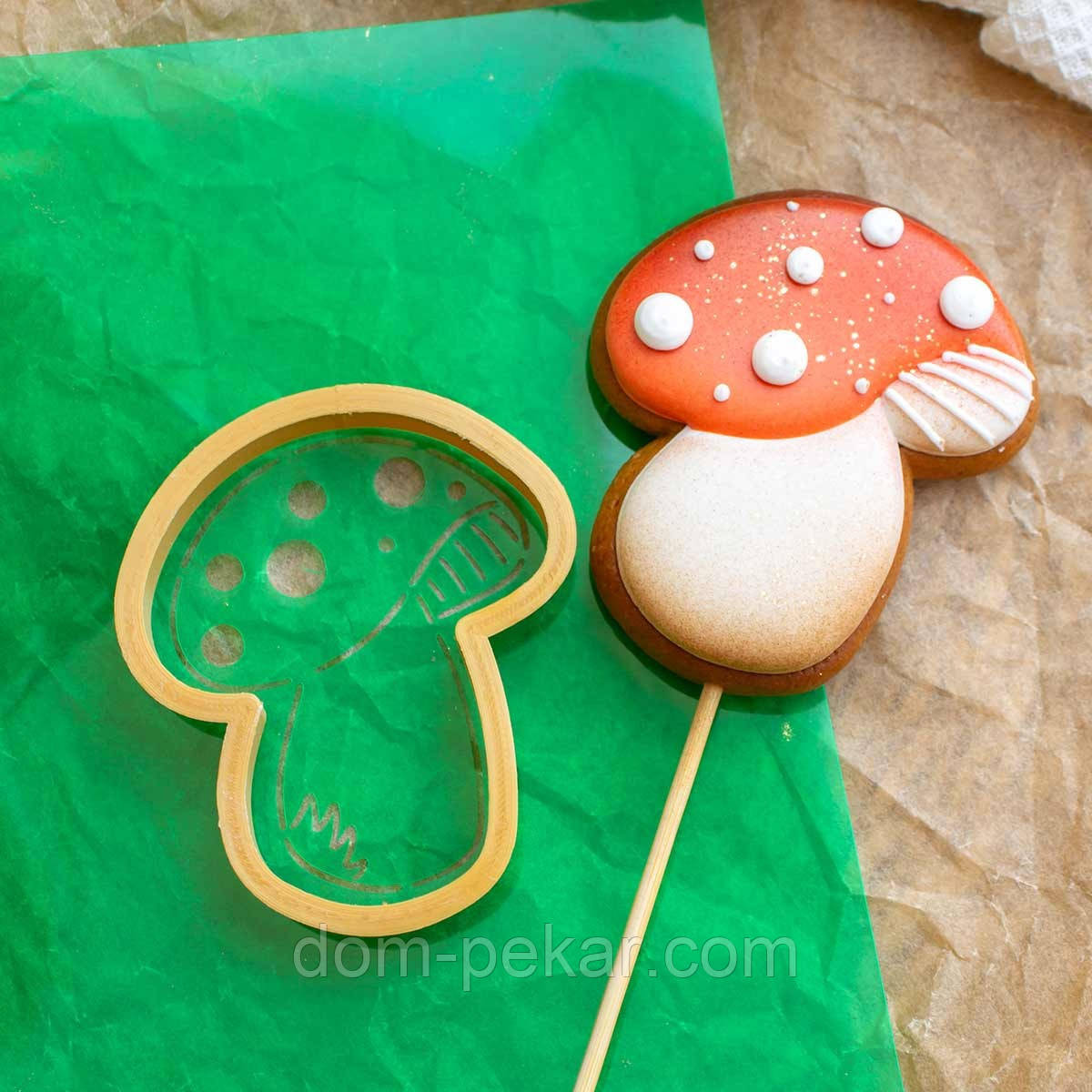 Грибочок вирубка з трафаретом 7,5*6,2 см (TR-2)