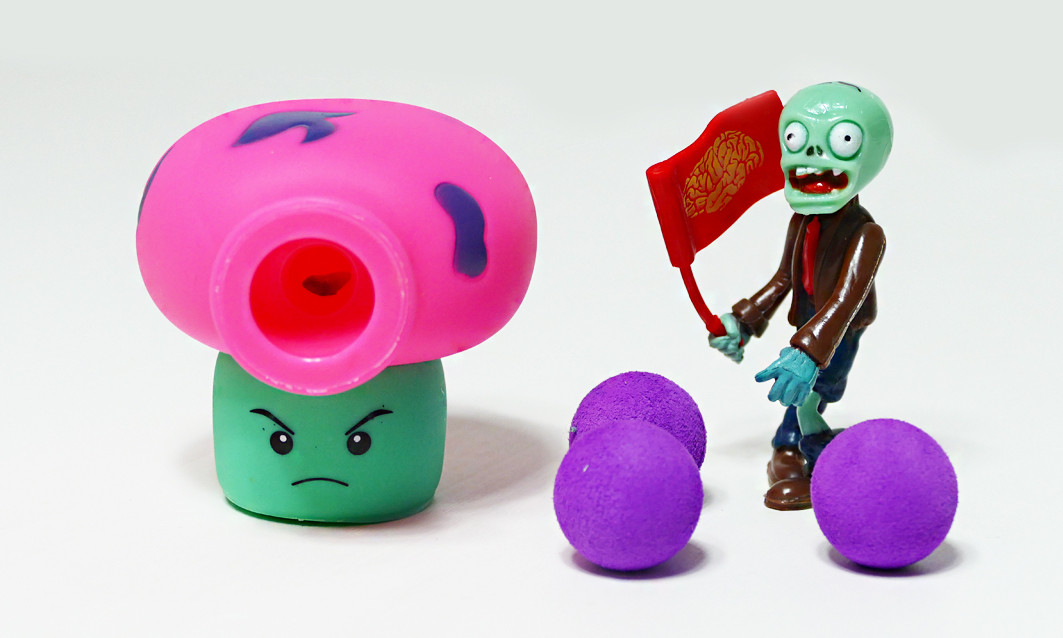 Іграшка Зомбі та Рожевий Гриб Рослини проти зомбі Ігровий Набір Plants vs Zombies (00164)