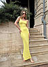 Жовта жіноча лаконічна літня облягаюча еластична сукня на бретелях з віскози по фігурі довжини максі, фото 8