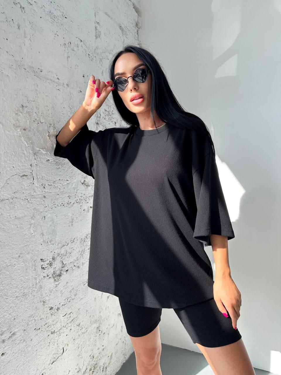 Чорний жіночий базовий літній костюм-двійка з турецького рубчика: Велосипедки та подовжена Футболка оверсайз, фото 1