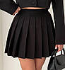 Чорний жіночий стильний костюм-двійка класичного крою: плісована міні спідниця та жилет на ґудзиках, фото 2