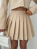 Бежева жіночий стильний костюм-двійка класичного крою: плісована міні спідниця та жилет на ґудзиках, фото 5