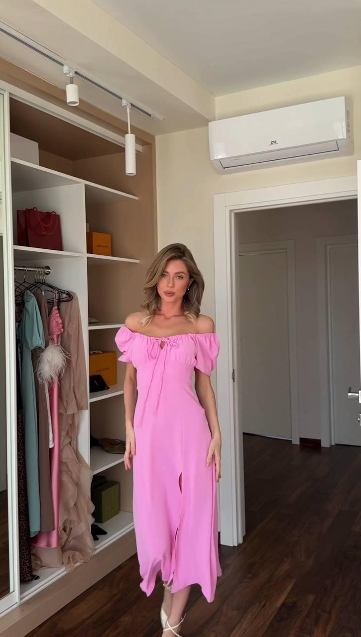 Літнє однотонне жіноче плаття міді з американського крепу з розрізами і відкритими плечима Колір Рожевий, фото 1