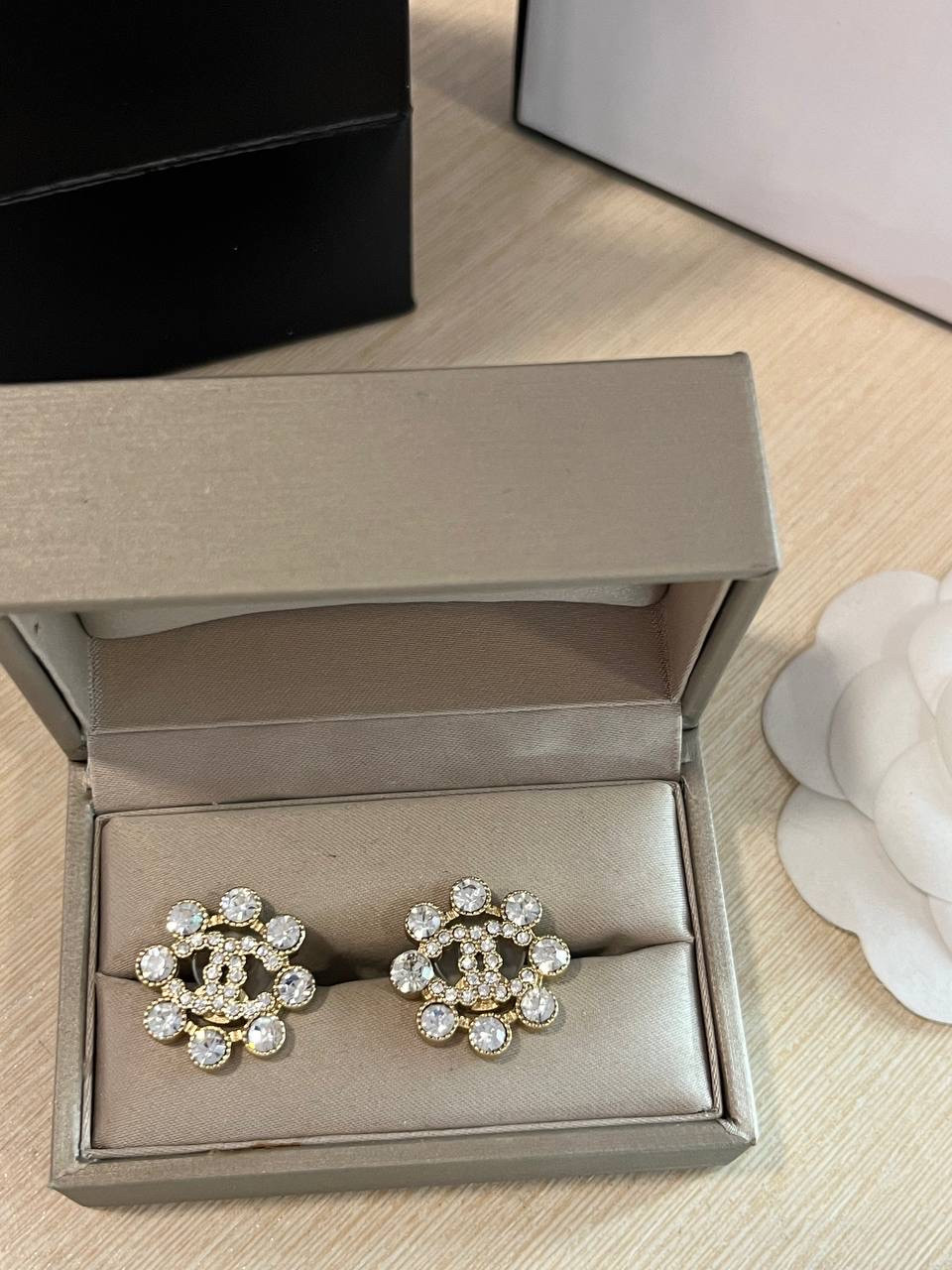 Сережки Шанель циркони позолота 18 К, фото 1