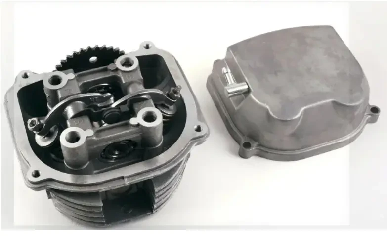 Головка циліндра 4T 150 см3 у складі (+кришка) (скутер китаєць)