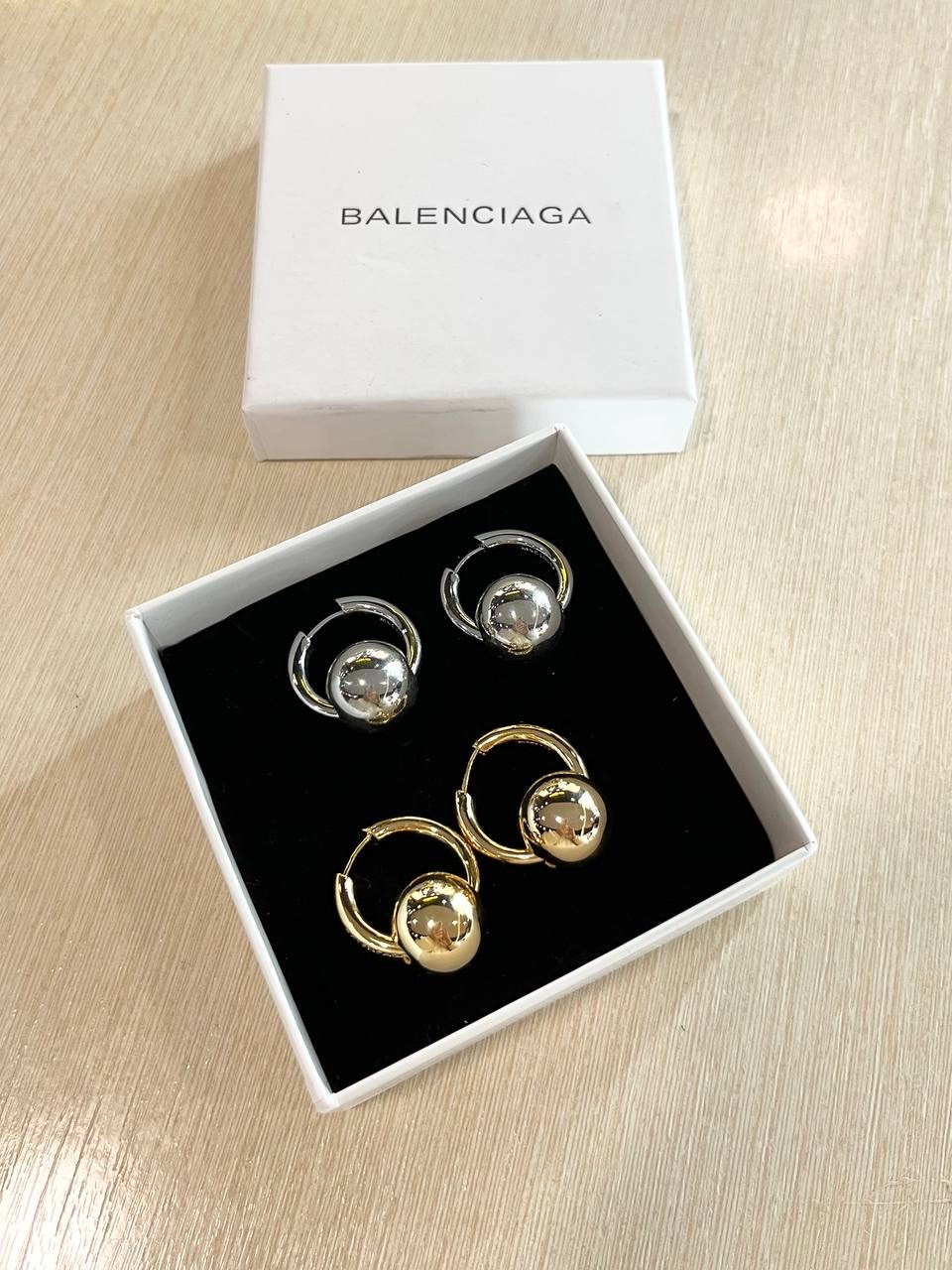 Сережки Balenciaga кульки позолота/придзераження