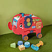 Дитяча логічна іграшка каталка слоненя розвивальний бізіборд сортер стукалка пальчиковий лабіринт шестерні, фото 6