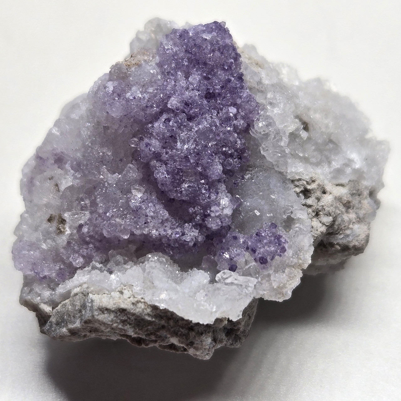 Жеода аметисту з халцедоном 92,5 ct