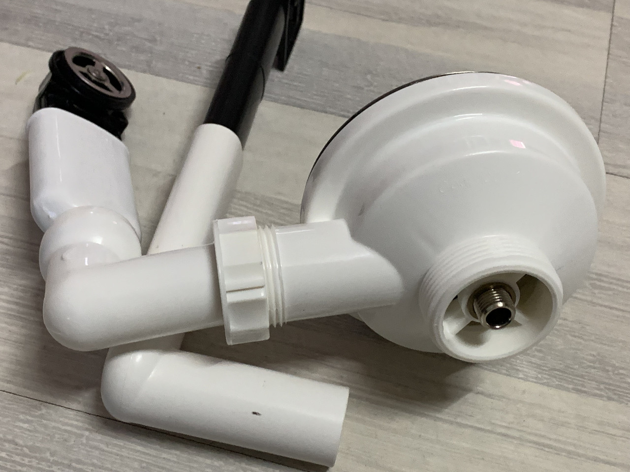 Сифон для мийки. Випуск Alveus (євро вентиль) з квадратним і круглим переливом. Водозлив