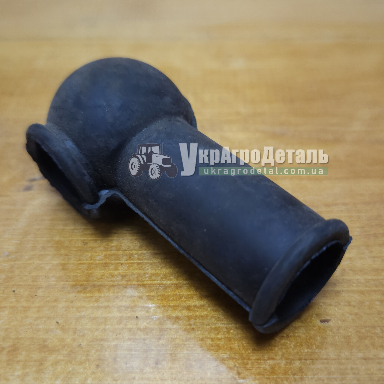 Наконечник ізоляційний ЮМЗ 45-3700001