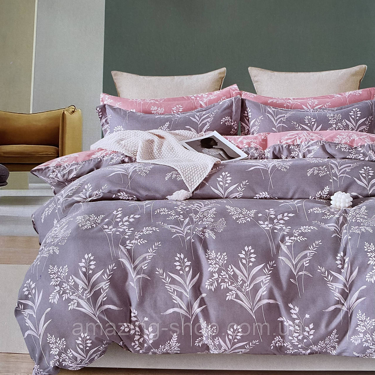 Сімейний комплект постільної білизни з простирадлом на резинцы з фланелі, дві підковдри, фото 1