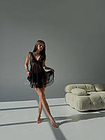 Елегантний пеньюар чорного кольору з мереживними чашками і трусиками