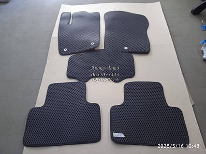 Килимки EVA Jeep Grand Cherokee IV 2010-чорні з чорним віконуванням 000067010