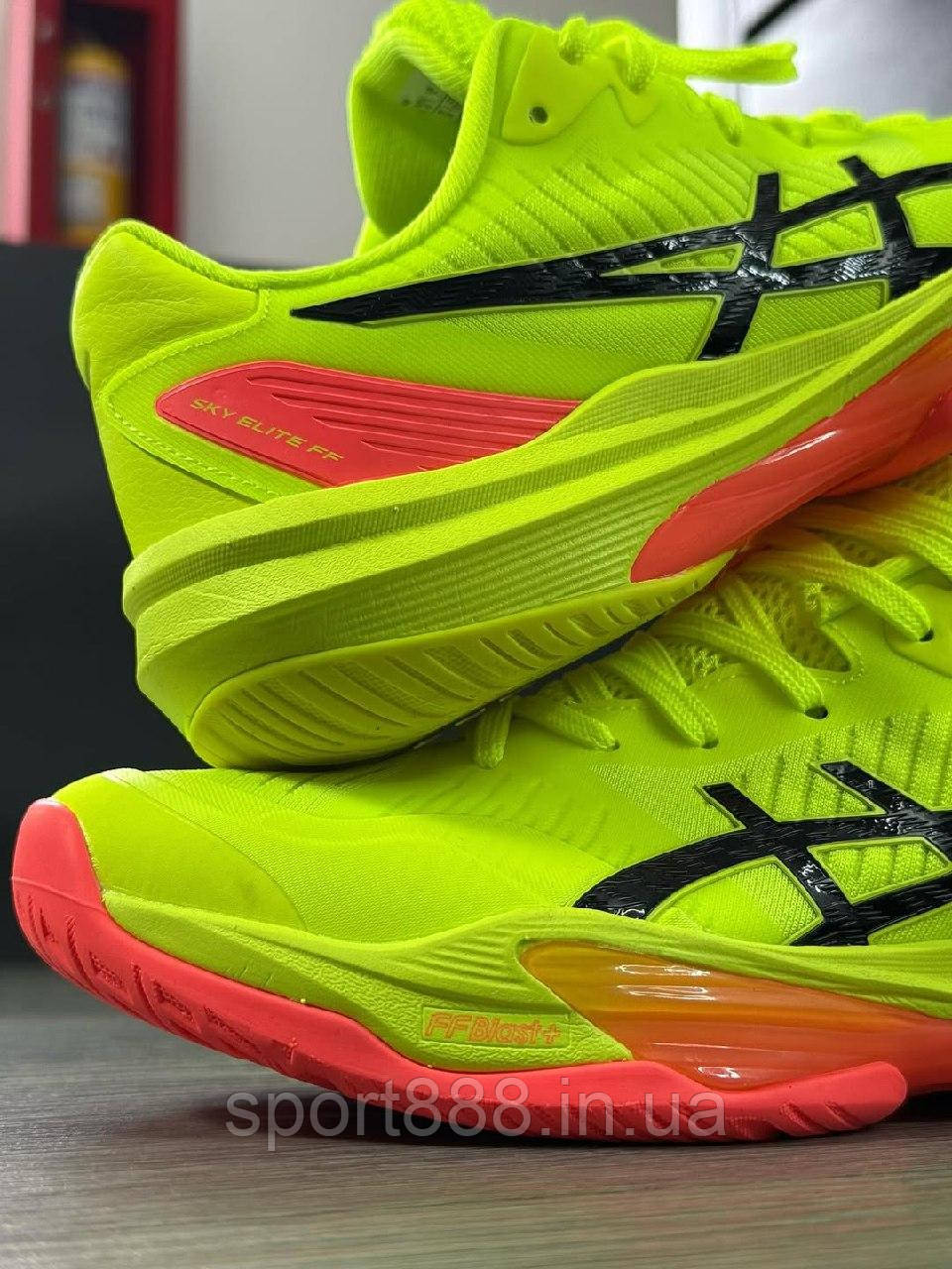 Волейбольные кроссовки Asics Sky Elite FF 3 Paris Розміри