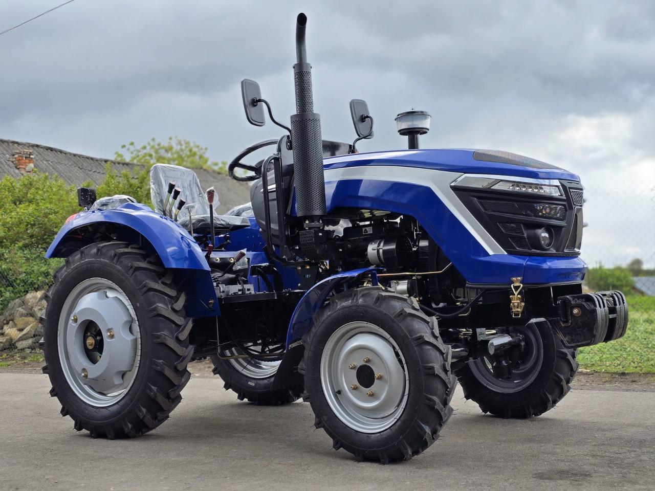 Повнопривідний міні-трактор TERRA FORCE 255XL, 25 к.с, прижимна гідравлічна навіска, гідропідсилювач