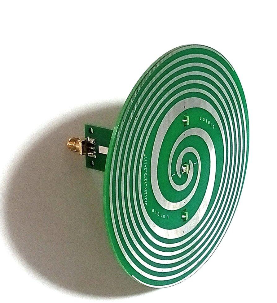 Антена UWB 900MHz-7GHz 3-6dBi LHCP, SMA-female