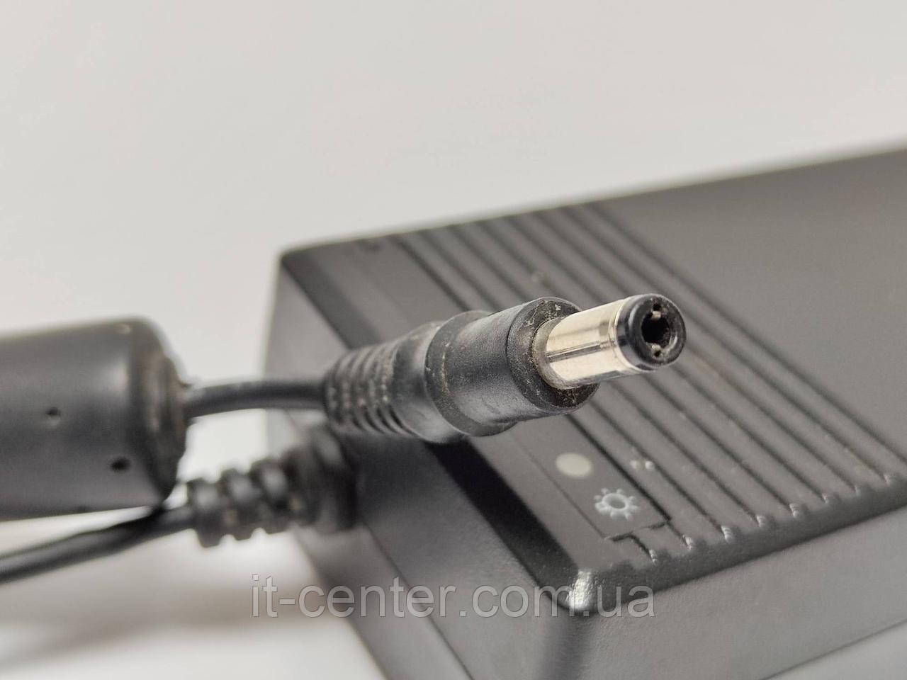 Блок живлення SPN-450A / 18.6V / 2.8A / 5,5х2,5 (Б.В.) БЕЗ КАБЕЛЮ