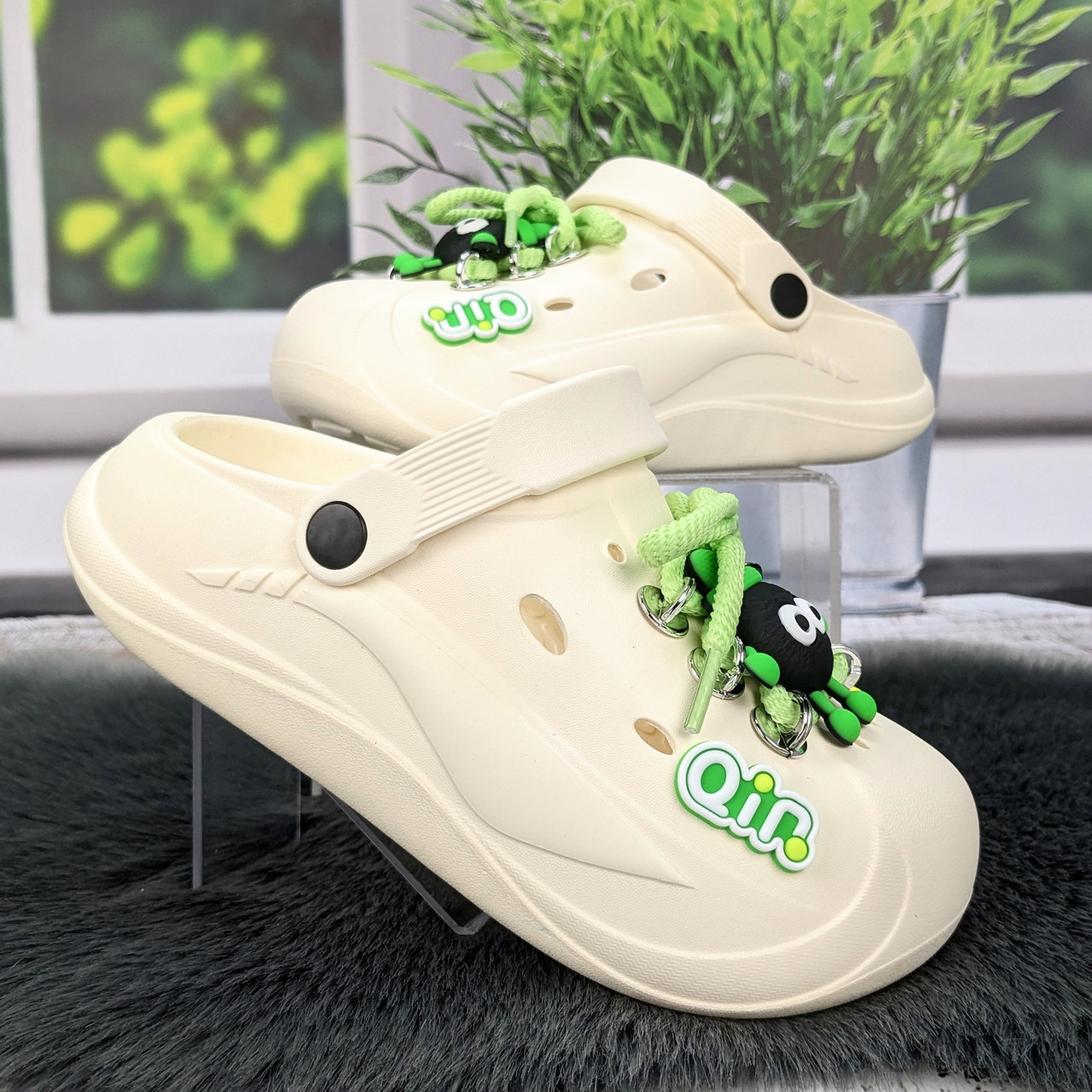 Крокси жіночі Progress молочні з джибітсами та шнурівкою на платформі 4925, фото 1